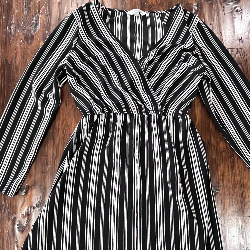 Black and White Striped Speechless Dress (Small)
